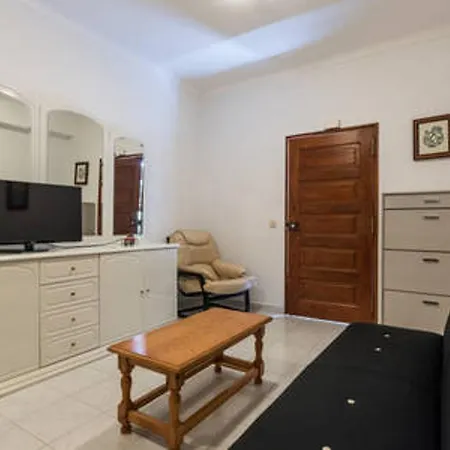 Studio R. Alves Redol Apartment Albufeira